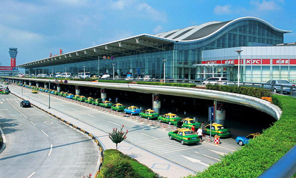 Chengdu Shuangliu Airport has the most amount of flights flying to Jiuzhaigou every day