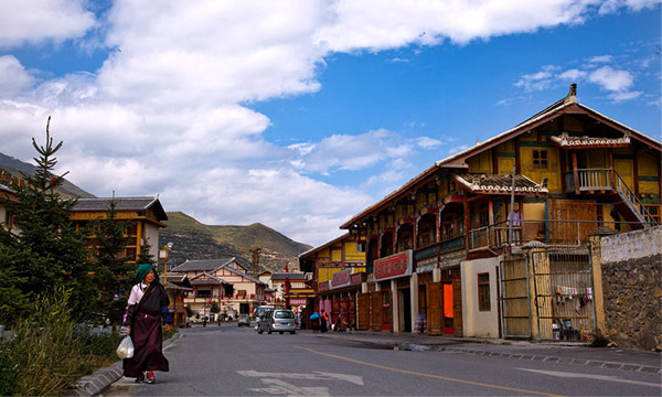 The returning bus is set out at Huanglong and via Chuanzhu Temple