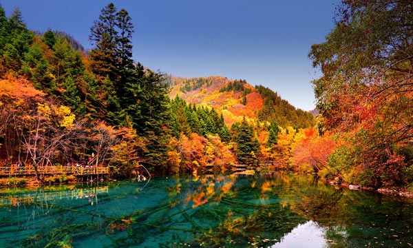 Colorful Jiuzhaigou in Autumn