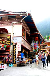 Jiuzhaigou Shopping