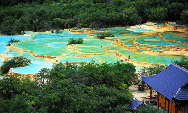 Multicolored pond in Huanglong Park