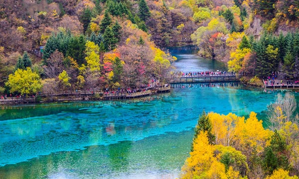 The secenery of October in Jiuzhaigou is the best