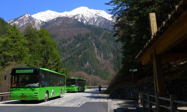Jiuzhaigou shuttle bus