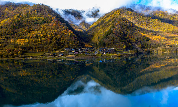Tianmu Lake in Baima Wanglang