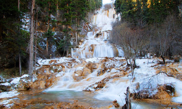 The Zhaga Waterfall in Mounigou