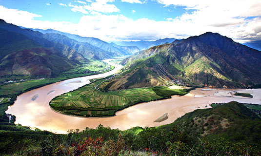 The First Bend of the Yangtze River