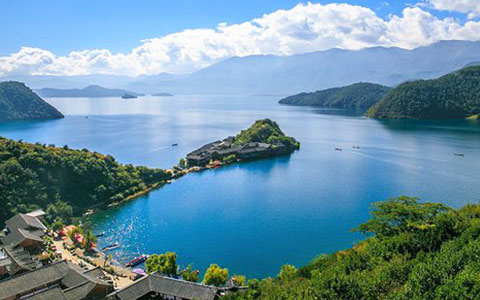 Lugu Lake Travel Guide