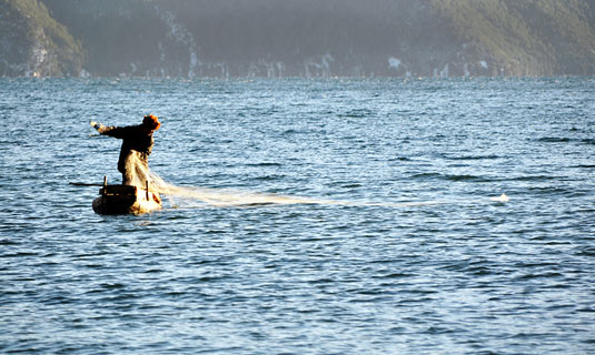 Fishing of Mosuo Family
