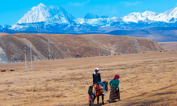 Yala Snow Mountain - Being Covered in Snow All Year Round