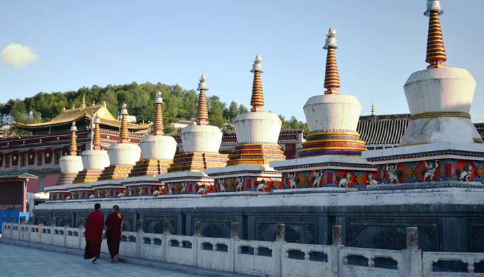 Qinghai Tibet Highway Ta'er Monastery