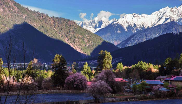 Sichuan Tibet Highway Nyingchi