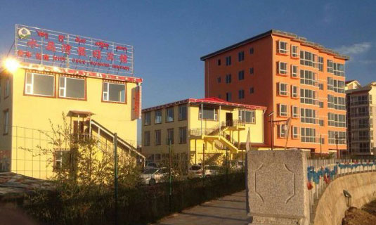 Ruoergai Crystal Bend Holiday Hotel