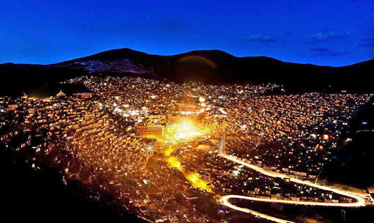 Night Scene of Buddhist Academy