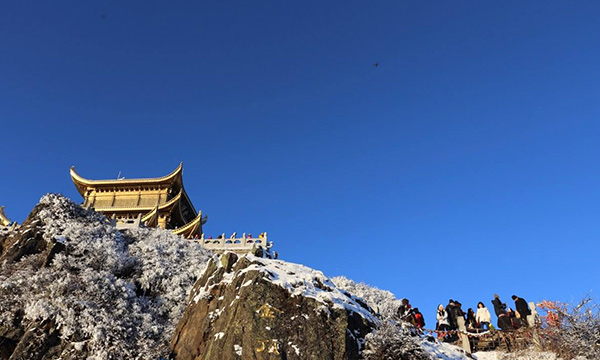 Mount Emei has a lot of monasteries.