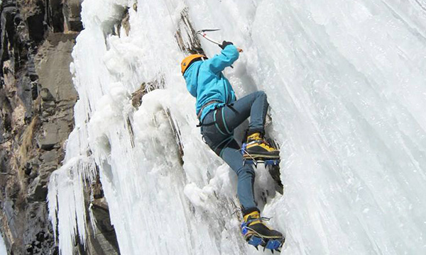 Ice climbing Festival in Shuangquiao Valley