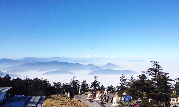 Mount Emei is an easy trek