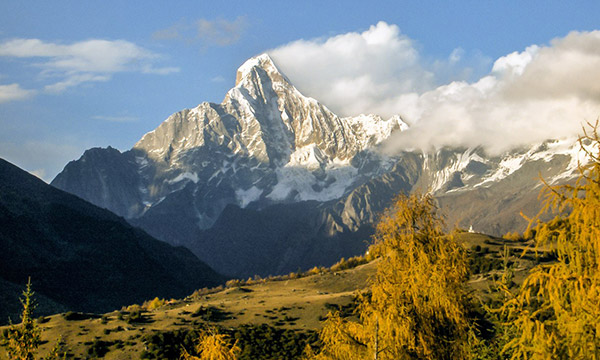 The Stunning Scenery of the Siguniangshan Scenic Area
