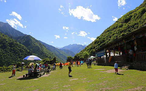 The Best Sichuan Trekking and Camping Tours for Beginners