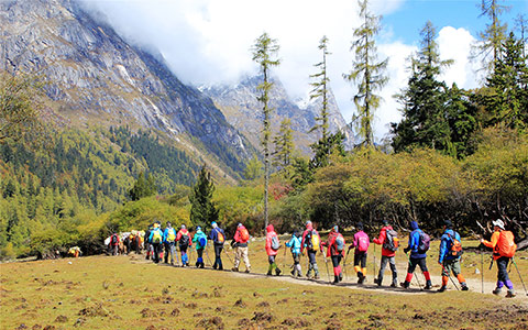 The Most Beautiful Sichuan Trekking Routes in Autumn