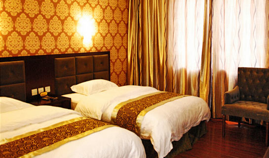 The deluxe standard room of Jinfeng Hotel
