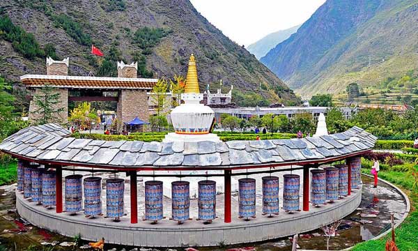 Ganbao Tibetan Valley