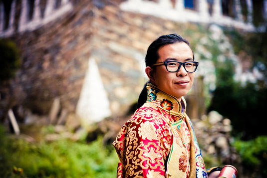 Man of Jiarong Tibetan wears traditional clothes.