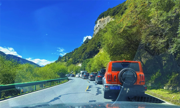 Self-driving tour to Siguniangshan Mountain in Sichuan, China