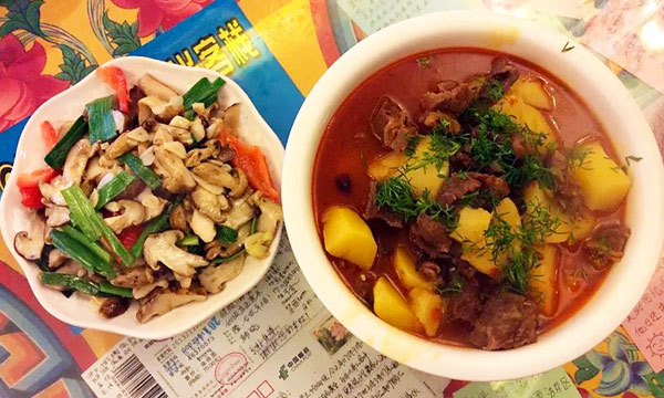 Restaurants in the town of Rilong give you a wide variety of dishes.