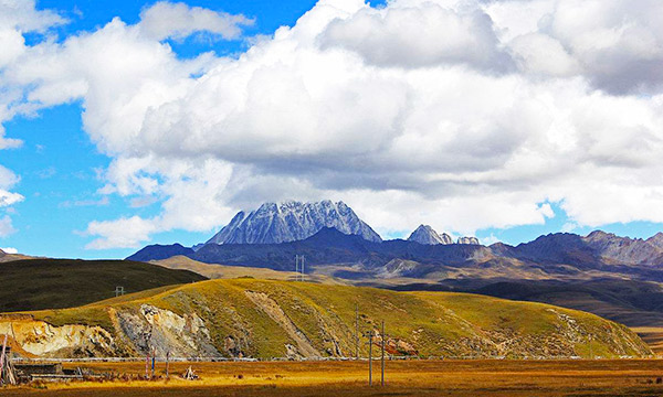 You can get Mount Yala from Kangding by private vehicle.