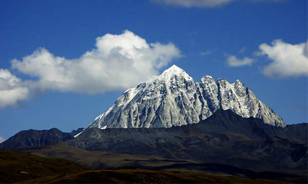 Yala Snow Mountain – the Holy Mountain of Local Tibetans