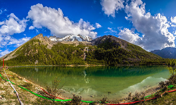 Yalayotso Lake