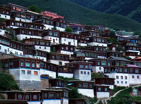 Baiyu Residence House