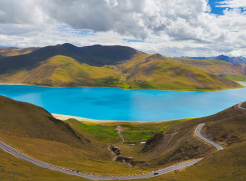 Yamdrok-tso Lake